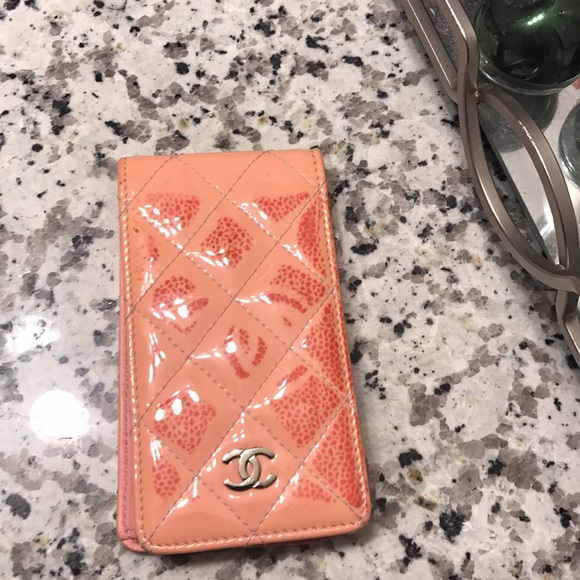 Authentic Chanel caviar Leather phone case - Picture 5 of 5